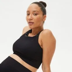 Röhnisch Maternity Seamless Rib Sportsbra, Black -butik med fitnessudstyr 1113750001R Maternity Seamless Rib Sportsbra Black 01