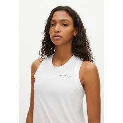 Röhnisch Rib Cropped Singlet, White -butik med fitnessudstyr 1115680010R Rohnisch Rib Cropped Singlet White 03 jan23