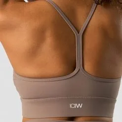 ICANIWILL Nimble Strappy Sports Bra, Dusty Brown -butik med fitnessudstyr 13135 280R ICANIWILL Nimble Strappy Sports Bra Dusty Brown 03 1222