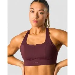 ICANIWILL Stride Sports Bra, Burgundy -butik med fitnessudstyr 13216 006R ICIW Stride Sports Bra Burgundy 05 feb23 1