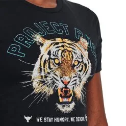 Project Rock Stay Hungry Crop SS Black -butik med fitnessudstyr 1377458 001R Project Rock Stay Hungry Crop SS Black 0123