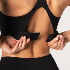 Relode Core Sports Bra, Black 7 Relode Core Sports Bra, Black -butik med fitnessudstyr 1687 13R Relode Core Sports Bra Black 04 0922