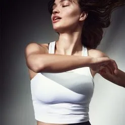 Casall Sportswear Crop Rib Racerback, White -butik med fitnessudstyr 204240010R Casall Crop Rib Racerback White 01 1222