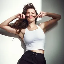 Casall Sportswear Crop Rib Racerback, White -butik med fitnessudstyr 204240010R Casall Crop Rib Racerback White 04 1222