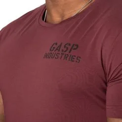 GASP 89 Classic Tapered Tee, Black 33 GASP 89 Classic Tapered Tee, Black -butik med fitnessudstyr 220919393R Gasp 89 Classic Tap Tee Maroon 04 aug21 2