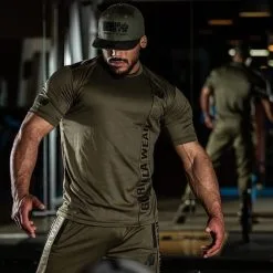 Gorilla Wear Branson T-Shirt, Army Green/Black -butik med fitnessudstyr 905404090 R Gorilla Wear Branson T Shirt Army Green Black S 1 0320 1
