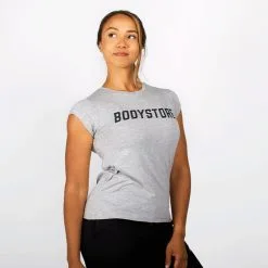 Bodystore.dk BODYSTORE WMN NEW LOGO TEE, BLACK -butik med fitnessudstyr BS2222 GRY R BODYSTORE WMN NEW LOGO TEE GREY S 01 0920