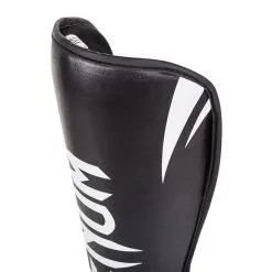 Venum "Challenger" Standup Shinguards, Black -butik med fitnessudstyr EU VENUM 0773 R Venum Challenger Standup Shin Guards Black 05 1020 1