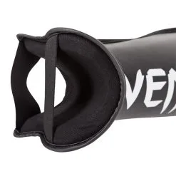 Venum "Challenger" Standup Shinguards, Black -butik med fitnessudstyr EU VENUM 0773 R Venum Challenger Standup Shin Guards Black 06 1020 1