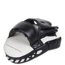 Venum Light Focus Mitts, Black/Black (Pair) -butik med fitnessudstyr EU VENUM 1119 Venum Light Focus Mitts WhiteBlack 04 maj22 2