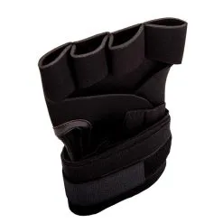 Venum Kontact Gel Glove Wraps, Black/Red -butik med fitnessudstyr VENUM 0181 100 Venum Kontact Gel Glove Wraps Black Red 04 0522