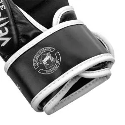 Sparring Gloves Venum Challenger 3.0 - Black/White -butik med fitnessudstyr VENUM 03541 108 R Venum Sparring Gloves Venum Challenger 3.0 Black White 05 1020
