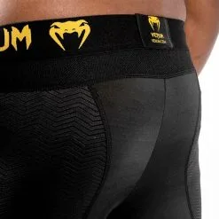 Venum G-Fit Compression Shorts, Black/Gold -butik med fitnessudstyr VENUM 03725 126R Venum G Fit Compression Shorts Black Gold 06 0522