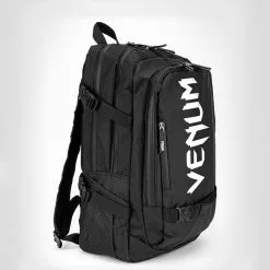 Venum Challenger Pro Evo BackPack, Black/Black -butik med fitnessudstyr VENUM 03832 108 Venum Challenger Pro Evo BackPack BlackWhite 02 maj22 2
