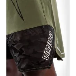 Venum Light 4.0 Fightshort, Khaki/Silver -butik med fitnessudstyr VENUM 04263 578R Venum Light Fightshort KhakiSilver 06 maj22