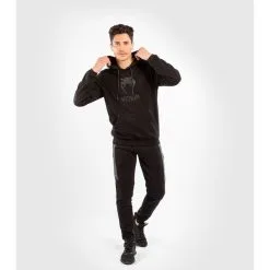 Venum Classic Hoodie, Black/Black -butik med fitnessudstyr VENUM 04302 114R Venum Classic Hoodie BlackBlack 07 maj22