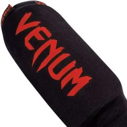 Venum Kontact Shin Guards, Black/Red 28 Venum Kontact Shin Guards, Black/Red -butik med fitnessudstyr VENUM 0480 100 Venum Kontact Shin guards BlackRed 04 maj22 2